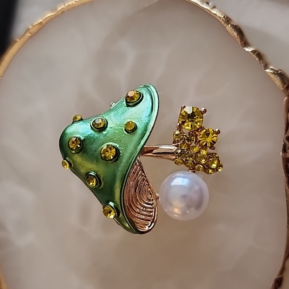 Brooch FAIRY Garden Brooch/Necklace Combo Simulated Pearl Bright Enamel  Colors - Picture 2 of 7